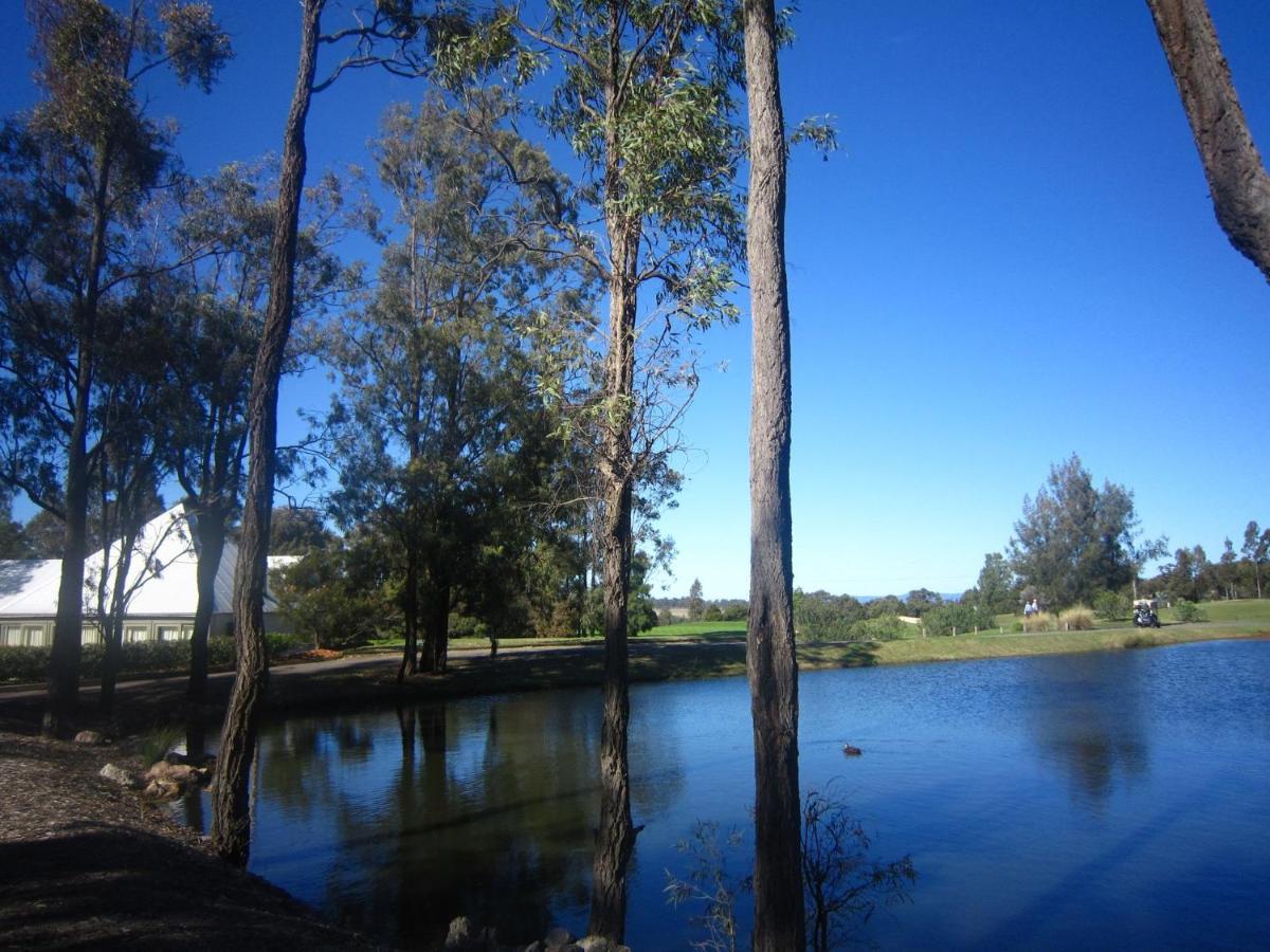 Villa 3Br De Saran Villa Located Within Cypress Lakes Resort Pokolbin Exterior foto