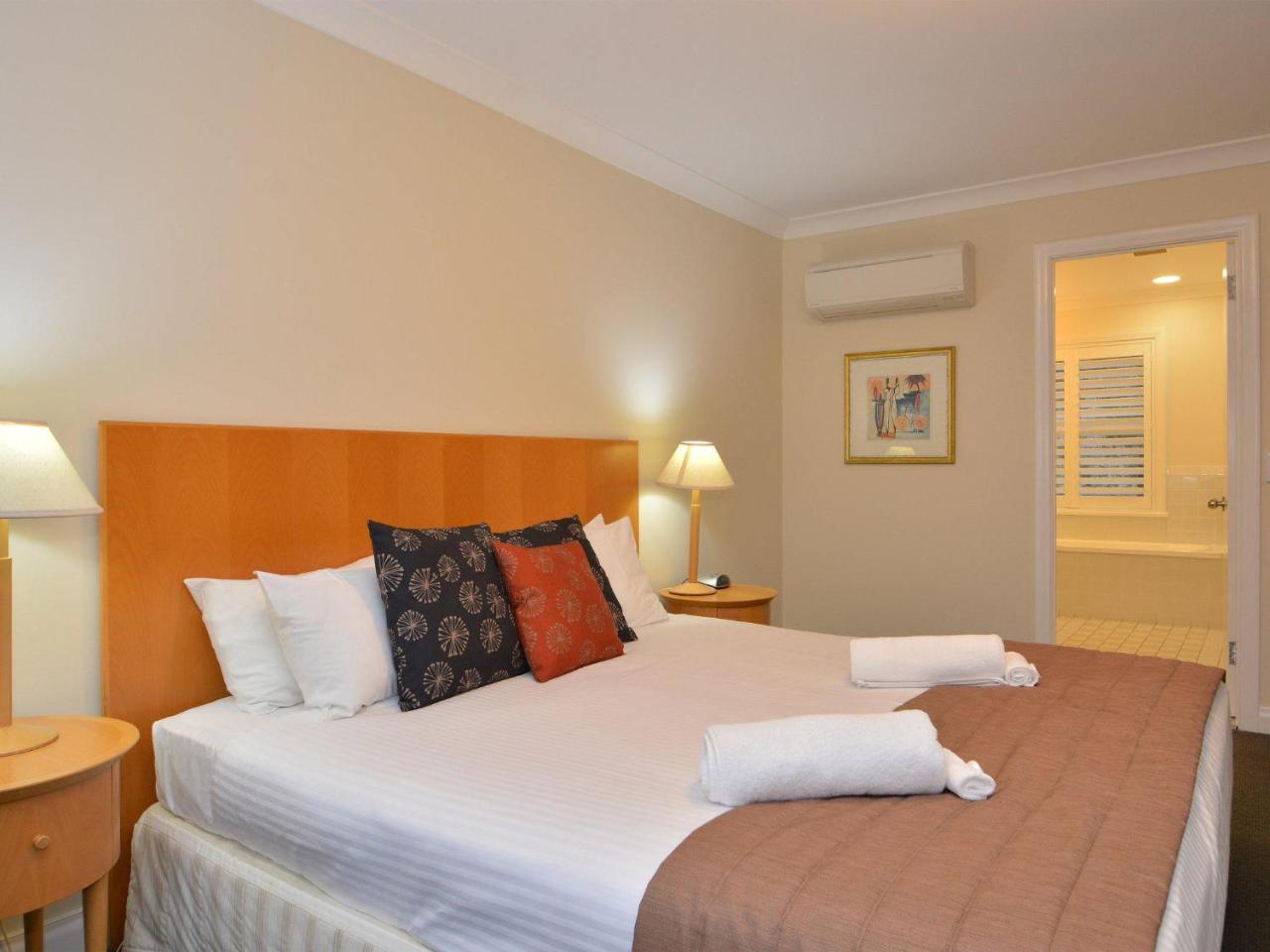 Villa 3Br De Saran Villa Located Within Cypress Lakes Resort Pokolbin Exterior foto